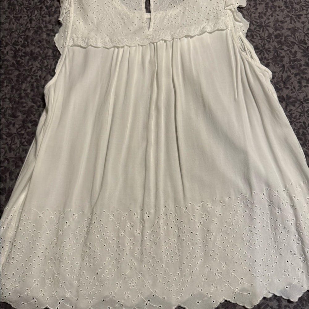 Torrid White Eyelet Detail Blouse - Picture 2 of 2
